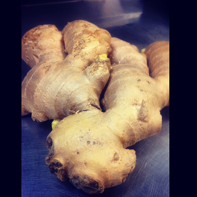 Getting ready for the #beavertonfarmersmarket with some #freshginger ! Stop by between 8:00 and 1:30 to get some #authenticchinese food with #moneybowl. #farmersmarket #portlandfarmers #pdxfarmers #pdxfarmersmarket #portlandlocal #portlandhealthfoods